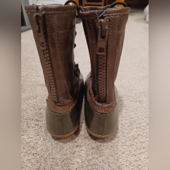 Madden Girl Flurryy Rain Boots w/ fabric lining. Size 8 - Picture 7 of 12